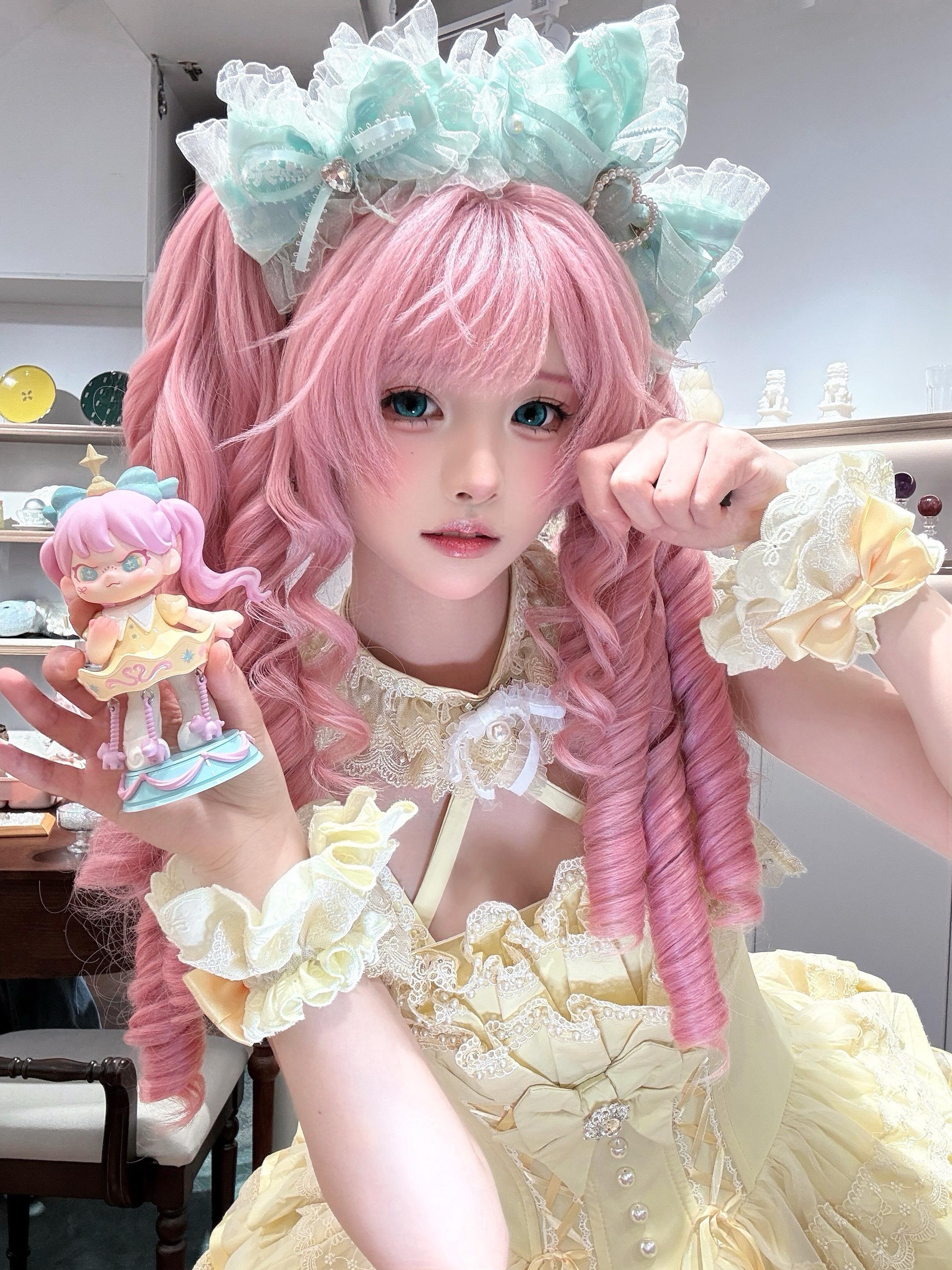 诡秘你要的玩偶拍照姿势2.0来了。