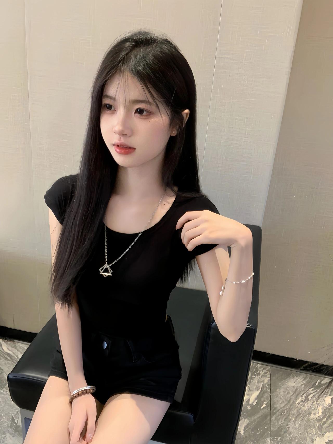 谁吸引了你的目光