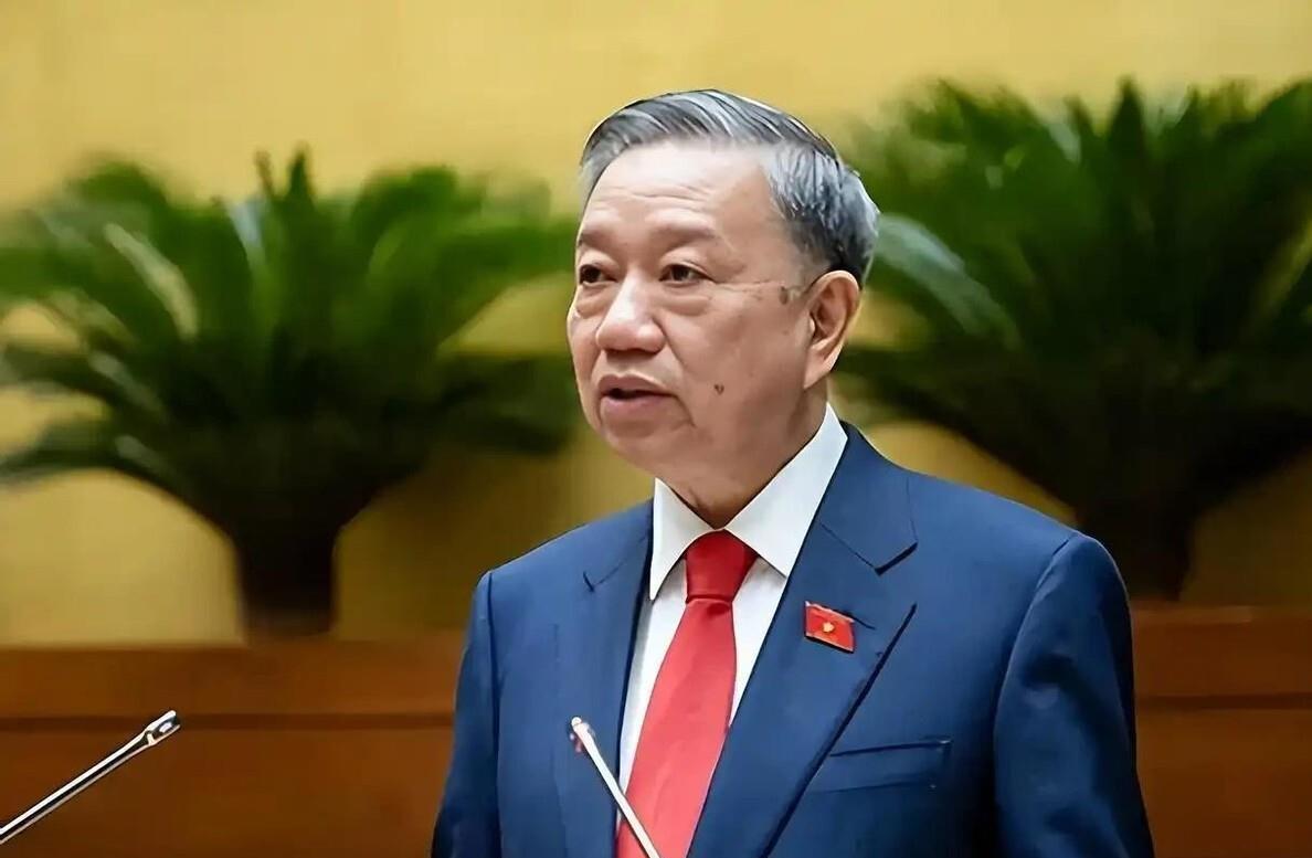 南海仲裁案十年了，美菲这两天正忙着高调炒作，可东盟各国到现在没一个吭声的。唯独越