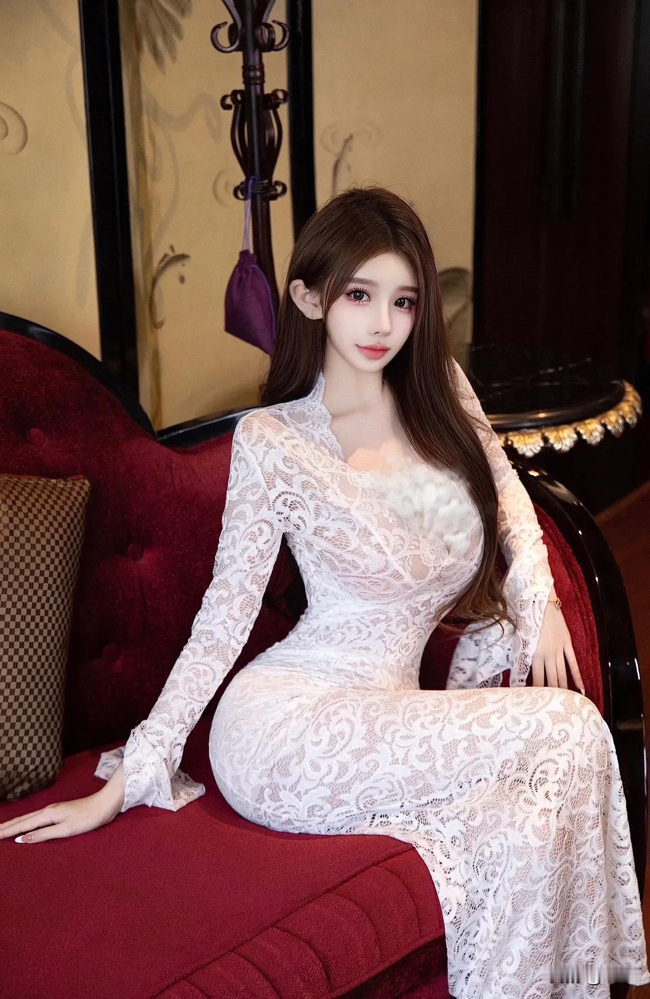 白色蕾丝长裙, 女神范儿十足!身材好的女人，都是怎么保持的 迷人女神魅力放