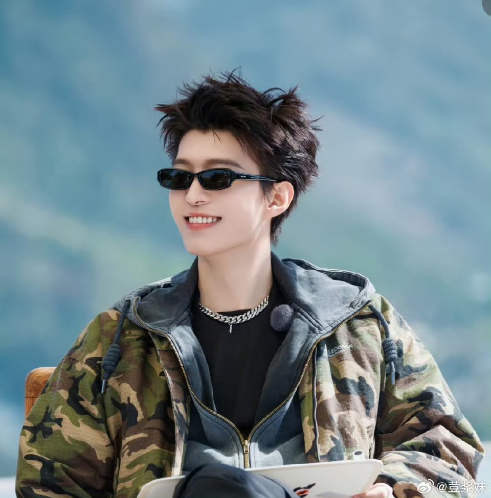 网传导演电影主演赵今麦、范丞丞 00后阵容哇哦好年轻 