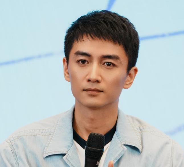 陈晓，高调官宣！

9月1号下午，陈晓在个人社交平台上发了条动态，配了张电影海报