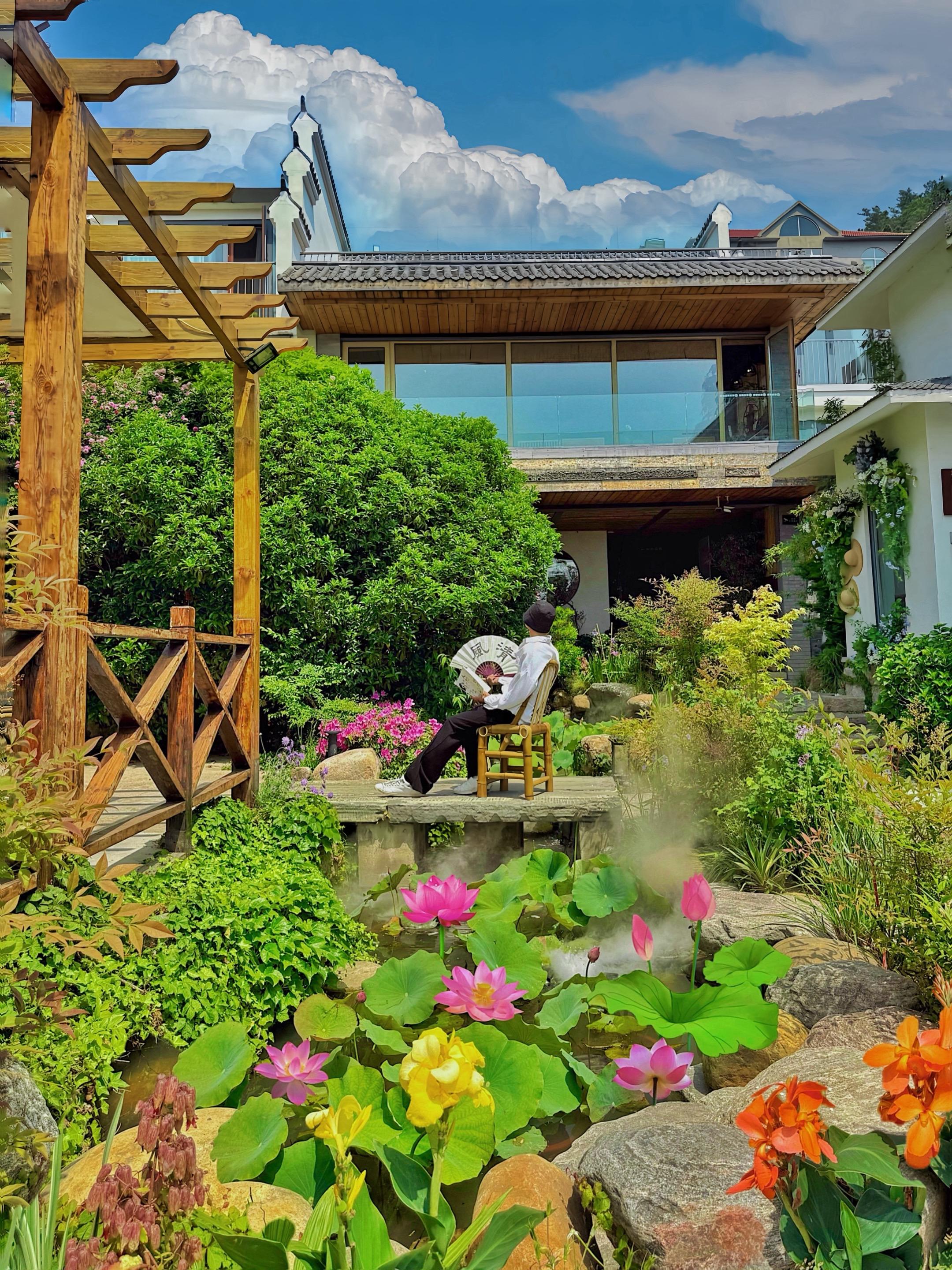 不是大理❗️藏在青岛崂山的温泉小院🪷♨。没想到在青岛崂山⛰️ 还藏着...