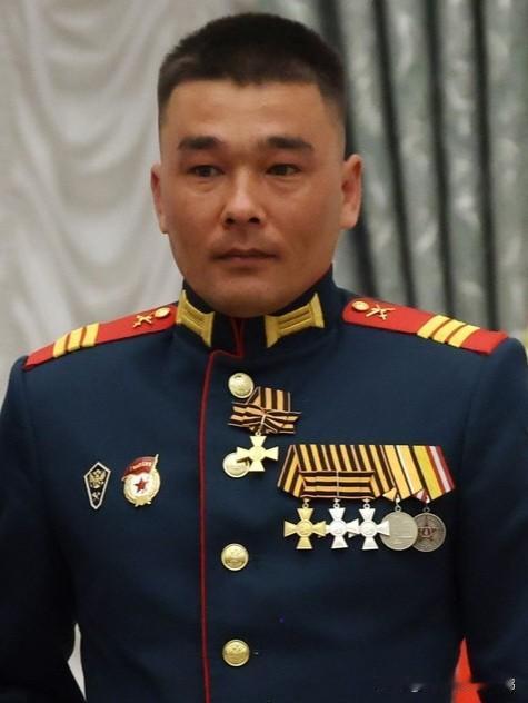 俄罗斯联邦首批圣格奥尔基奖章骑士诞生！

在上周克里姆林宫进行的授奖仪式中，颁发