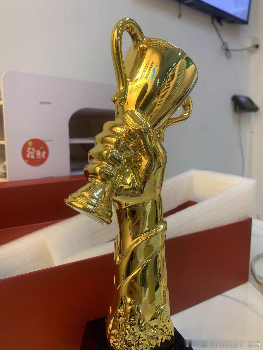 老韩在这里简单介绍一下自己：【个人履历】本人是在 2010 年正式踏入金融行业，