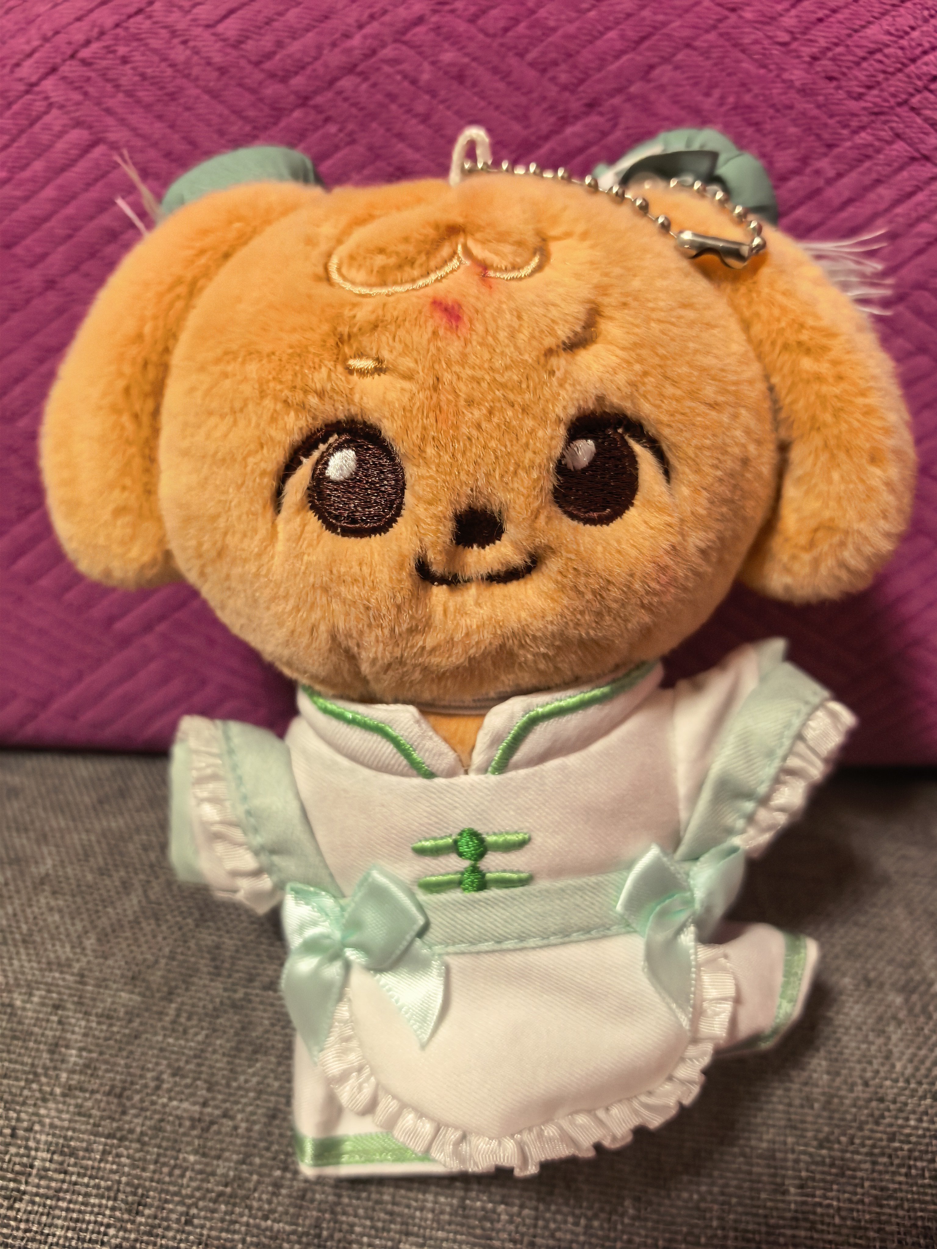 抬头在书桌旁看见这一只，我希望能尽早把这件衣服换给女娃…… 张泽禹的快乐充能站 