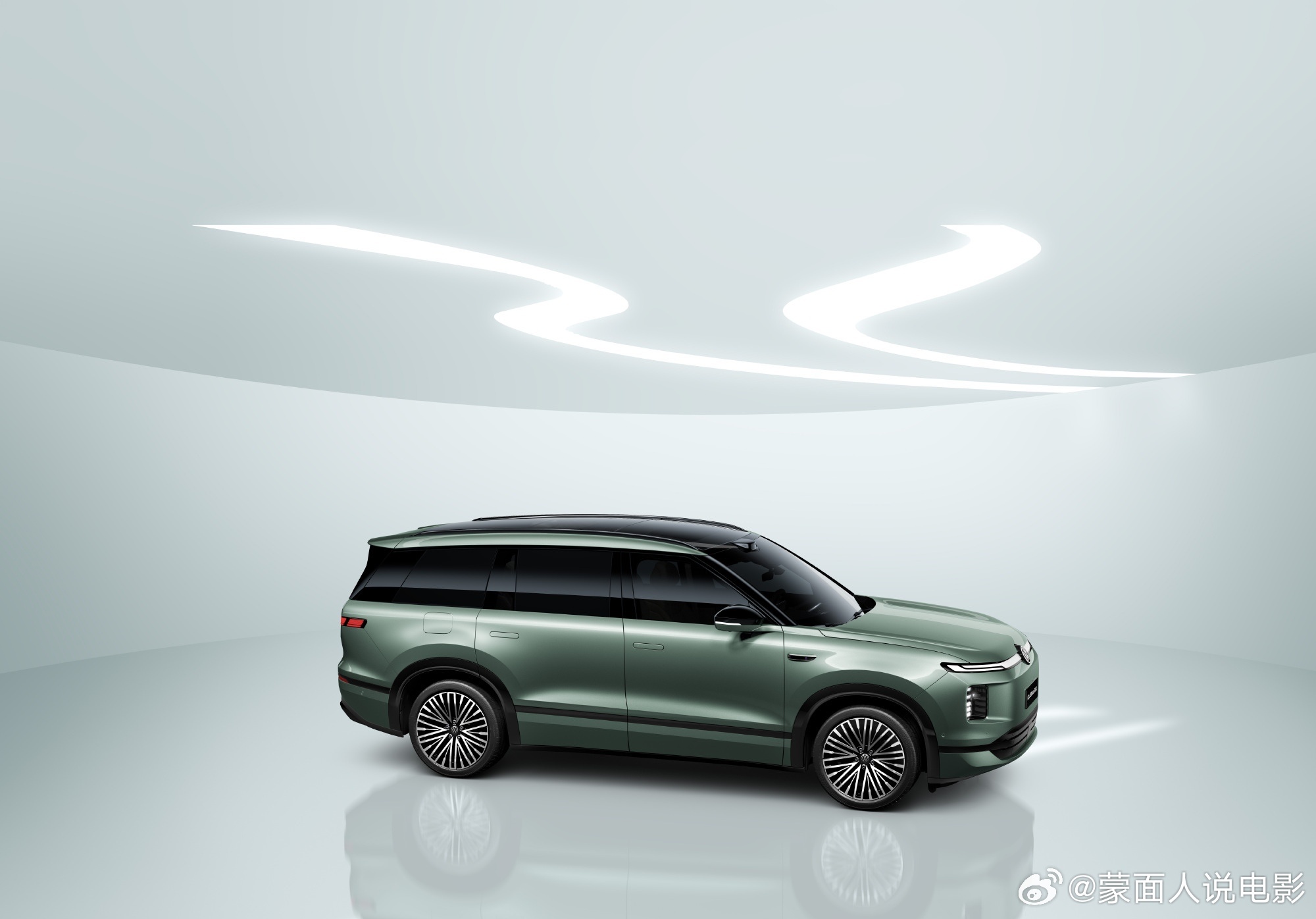 首台ID.ERA 9X投产上新  【ID. ERA 9X｜科技有温度，座舱无“将