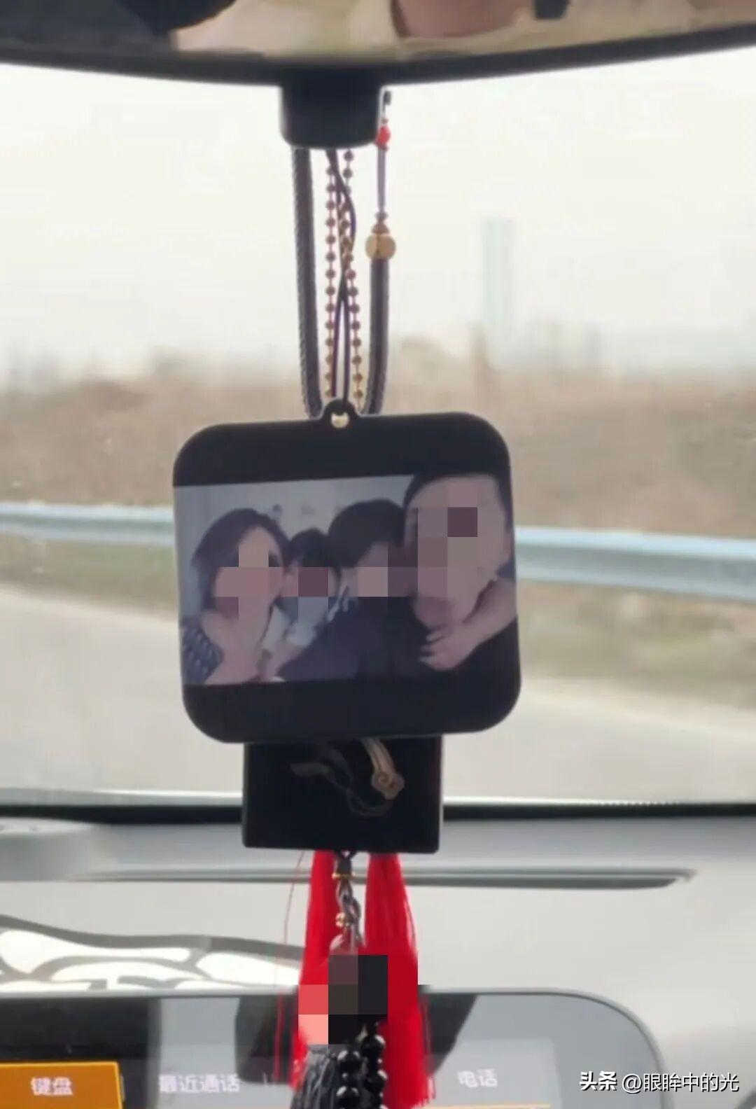 《双重谋杀》

那晚他按下播放键时，遭遇了第二次谋杀。

第一次发生在去年霜降。