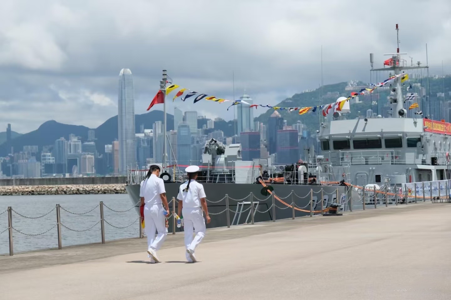 驻港部队补图 
