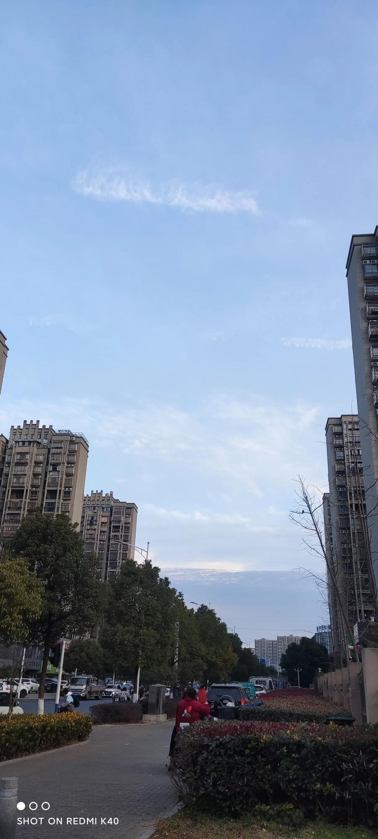 孤独，还需要认同么？
人本孤独，离不开他人认同

人本群聚群生，方可繁衍至今。。