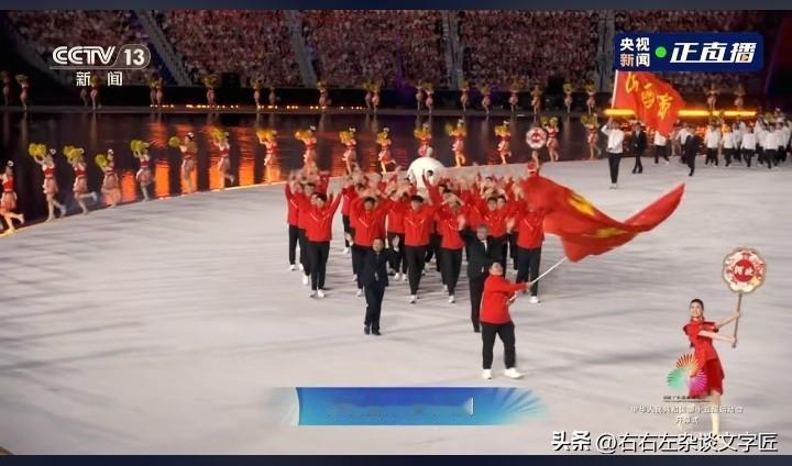 全运会河北代表队里找孙颖莎。
因为孙颖莎特意纵里寻她千百度，只是场上是运动员进行