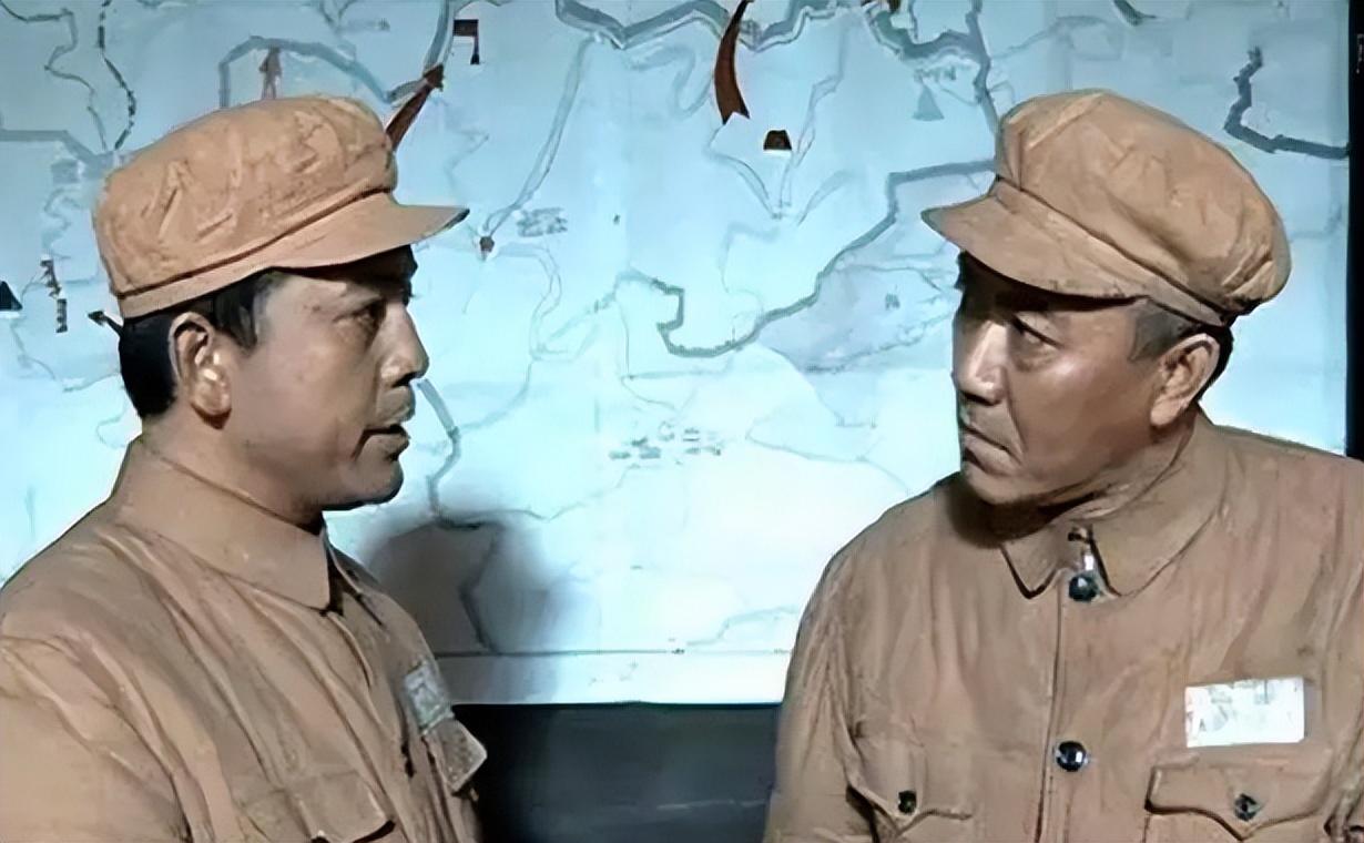 他是《亮剑》中赵刚的原型，建国后曾出任公安部长，死因成谜

《亮剑》中的赵刚，文