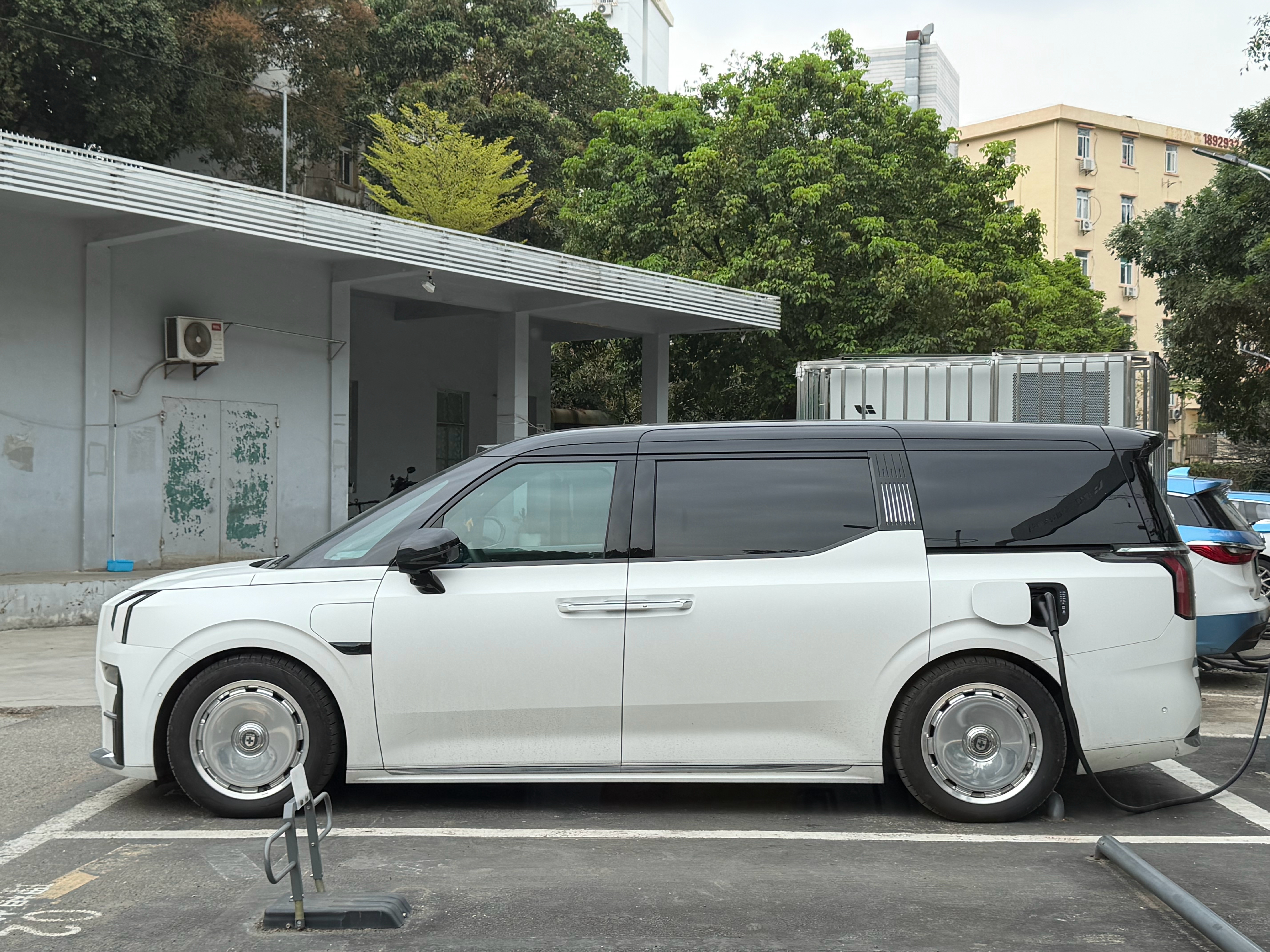 以为光辉版，细看原来….. 深圳·东部星悦天地