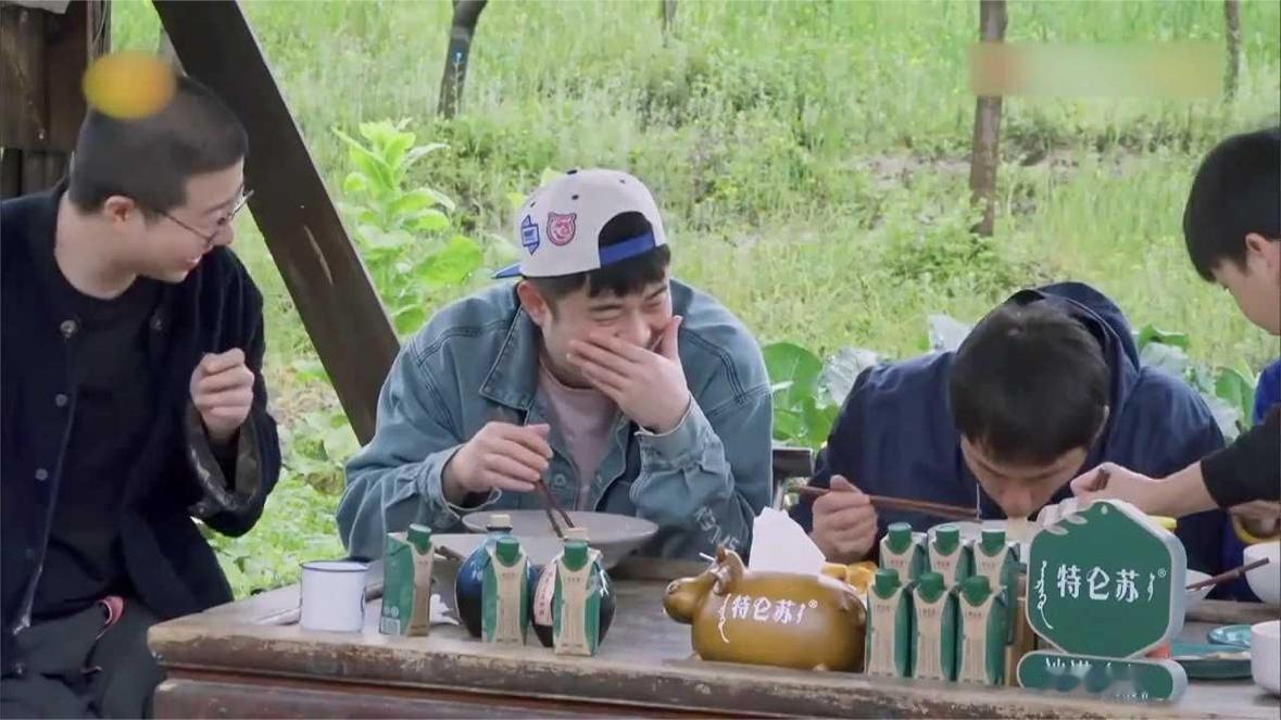 陈赫吃的正开心，谁料黄磊一句话，陈赫瞬间愣住丨向往的生活