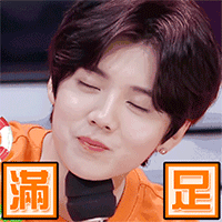 当我带豆包去吃旋转小火锅带着豆包一起来吃旋转小火锅啦，菜品种类超多随便拿，围着转