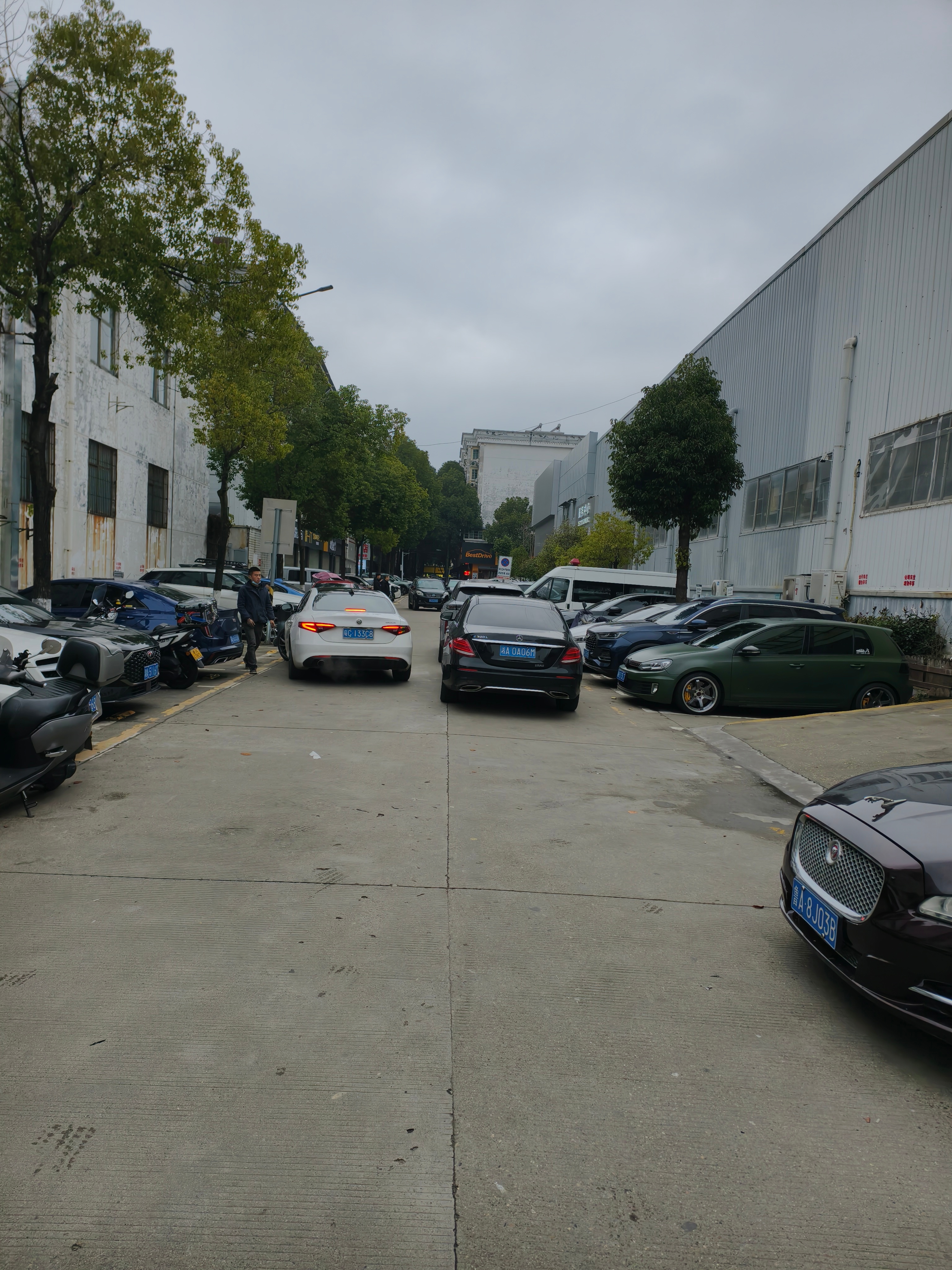 来参加地平线活动，这附近太难停车了 长沙·中南汽车世界(博展路店)