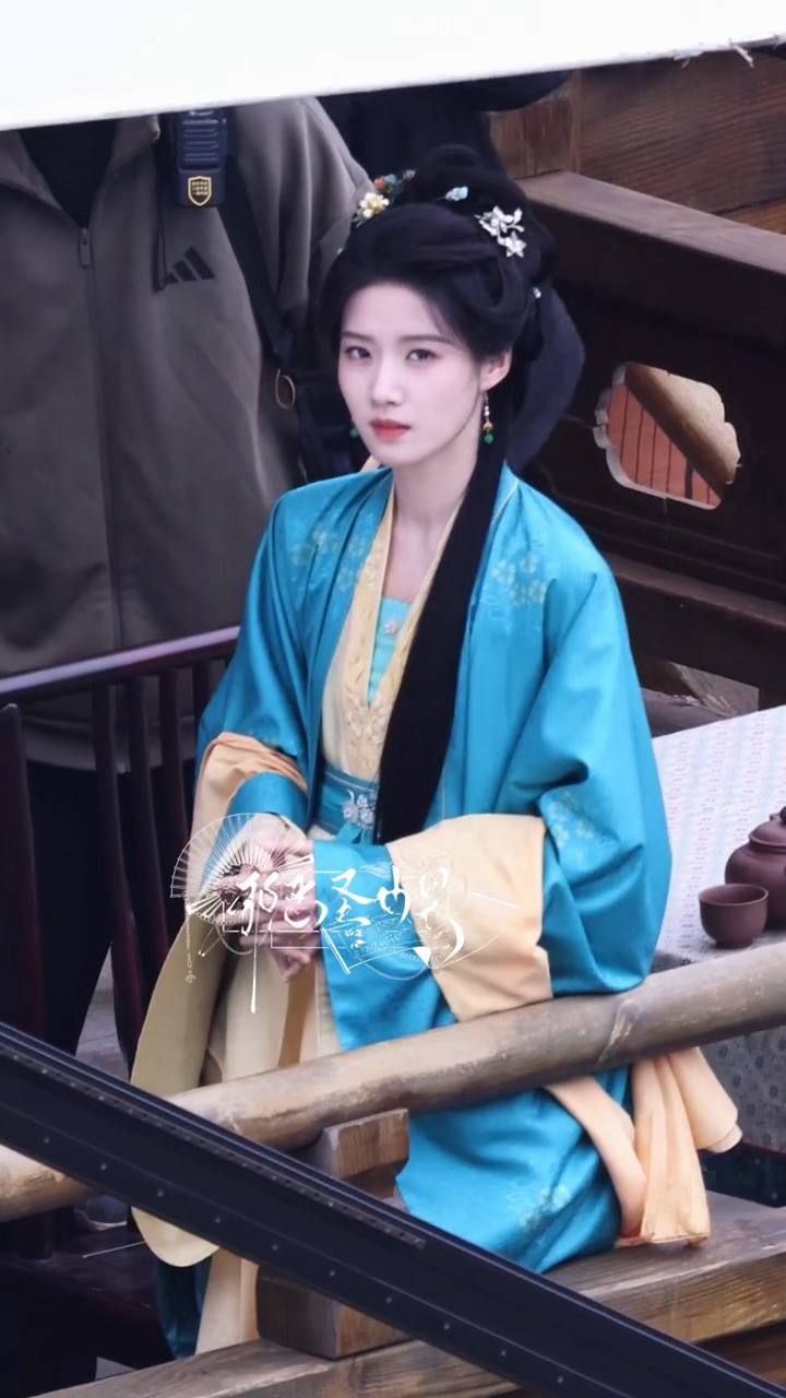 卢昱晓 x 何不同舟渡丨主母大人好有气势