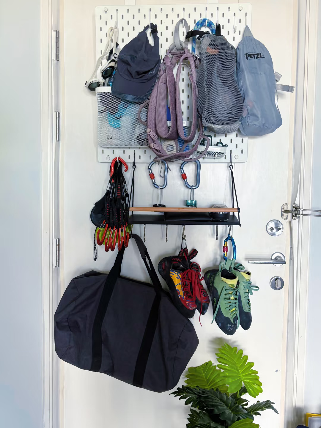 装备上墙｜来晒晒你的装备墙和🧗👟吧！