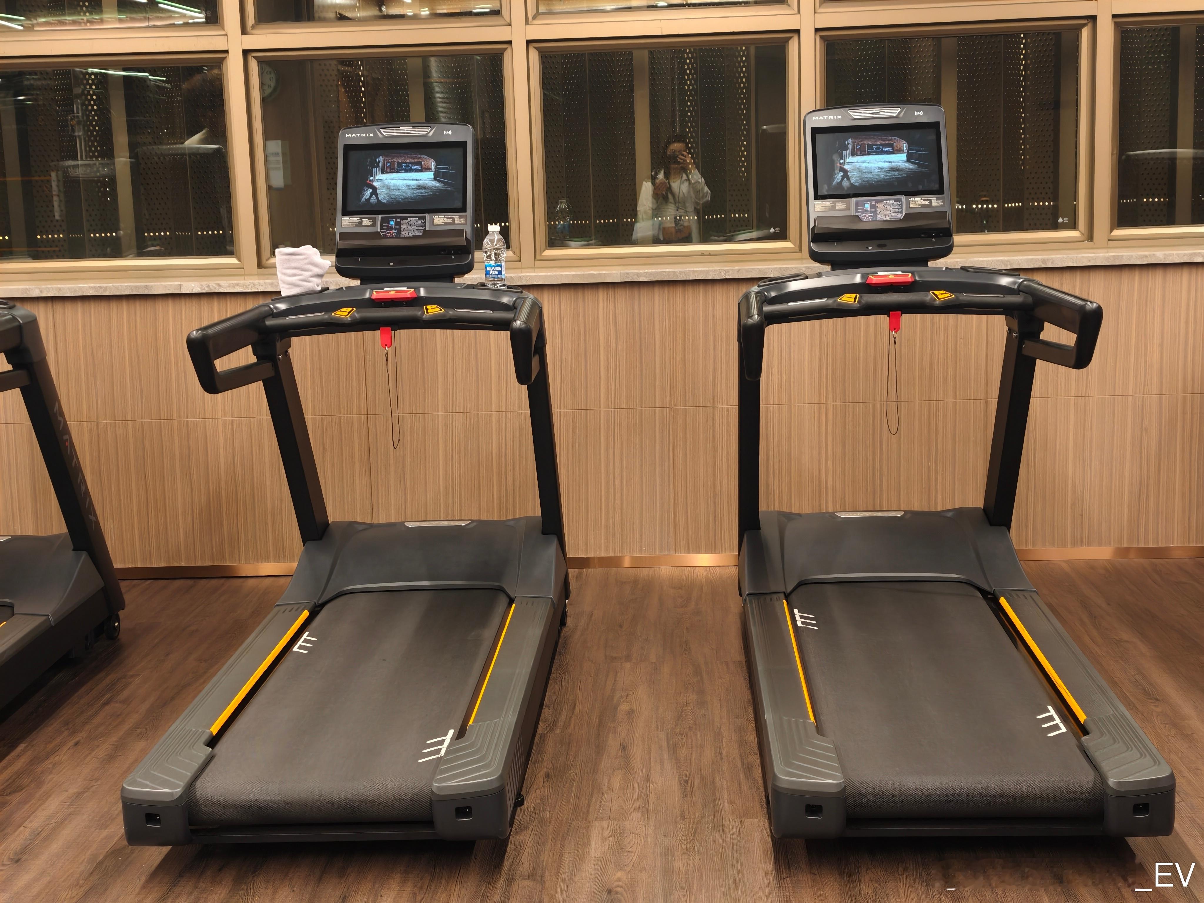 来健身房运动一下