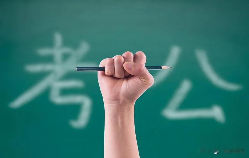 在乡镇事业编岗位工作的人内心都会有这样的困惑，就是未来的路究竟在哪里？其实乡镇副