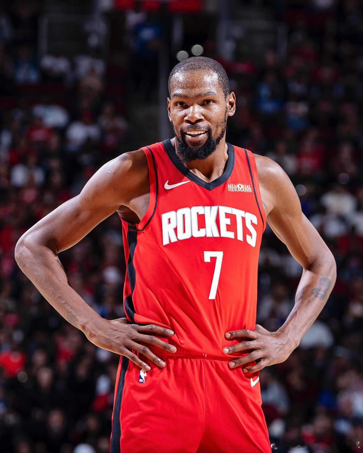 根据《体育画报》记者JedKatz的统计，在火箭队输给掘金队的比赛中，凯文·杜兰