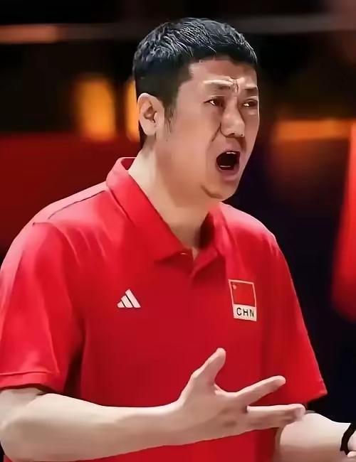 赵勇执教的这支中国女排，尽管有几名老将压阵，但总体来看还属于一支年轻的队伍，队伍