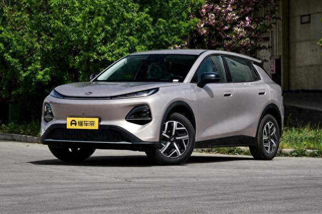 长安启源Q05紧凑型纯电 SUV
