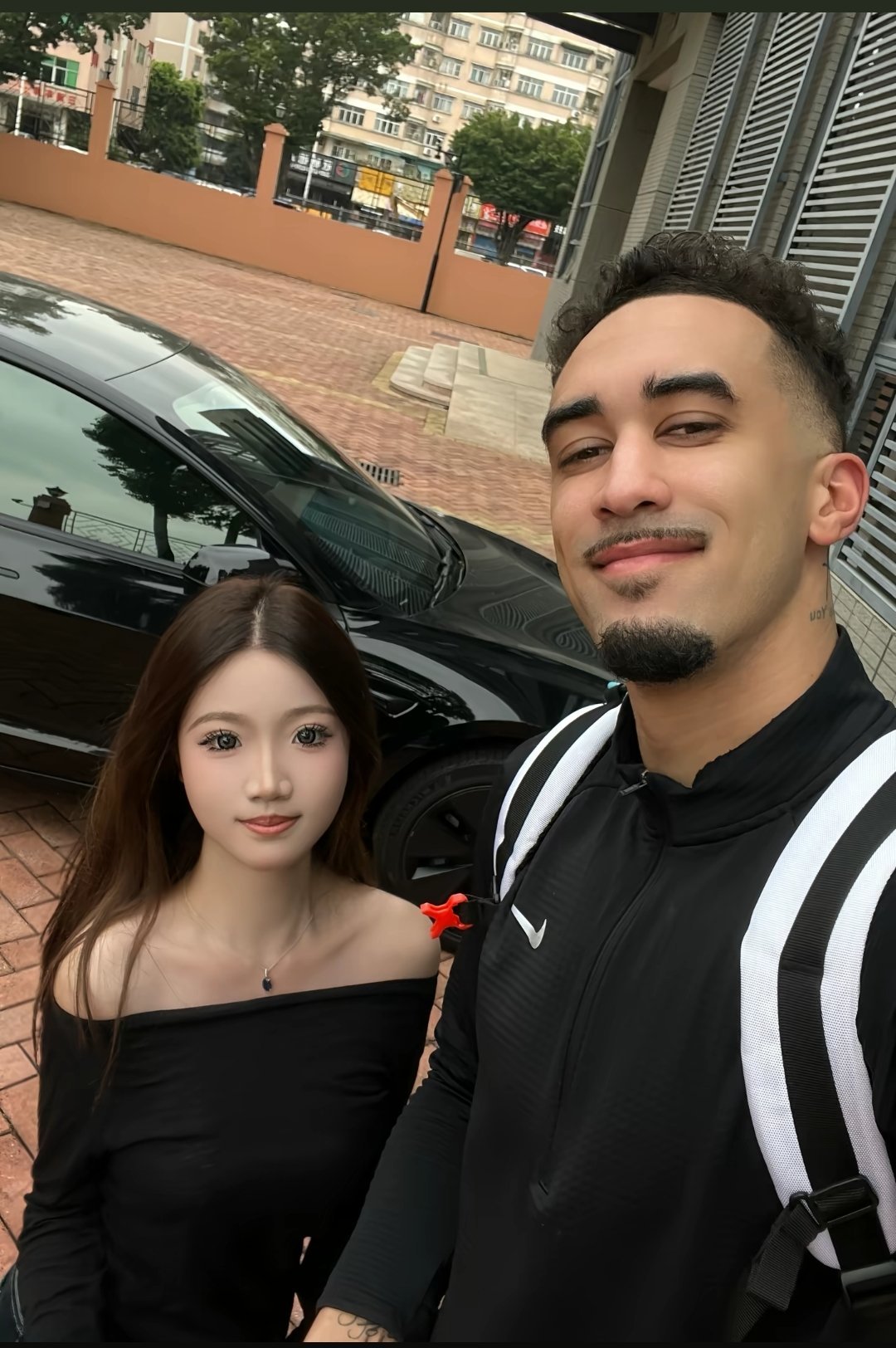 广东男篮女球迷:不想只做过客，想做你长久的偏爱与例外cba广东女球迷与黑人的故事