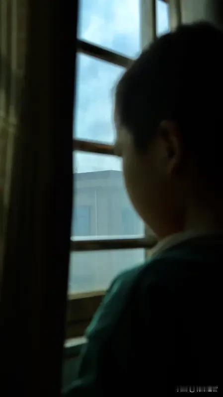 台州三孩妈妈杭州东站崩溃落泪：刚找回孤独症大儿子，4岁女儿又走失

我真的尽力了