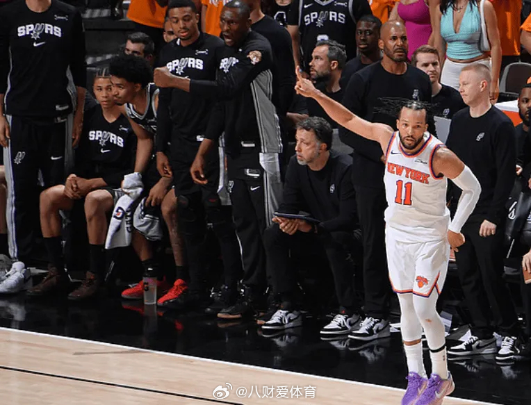 2026年NBA总决赛G1硝烟散尽，两支老牌强队的队史首战轨迹在此交汇碰撞，极致