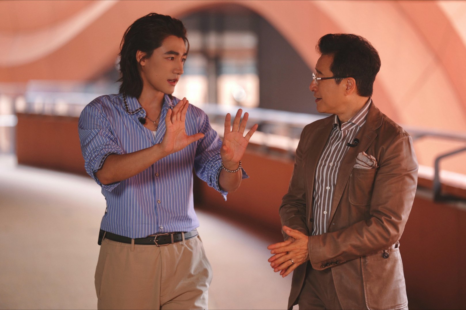 此沙此沙和LVMH大中华区总裁吴越聊马此沙聊儿时骑马故事马年全新访谈节目新意满满