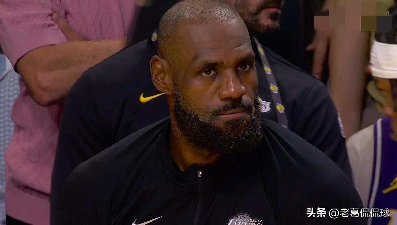 NBA巨星詹姆斯得到了骑核心米切尔的热烈欢迎！今天据美国名记Shams透露，假如