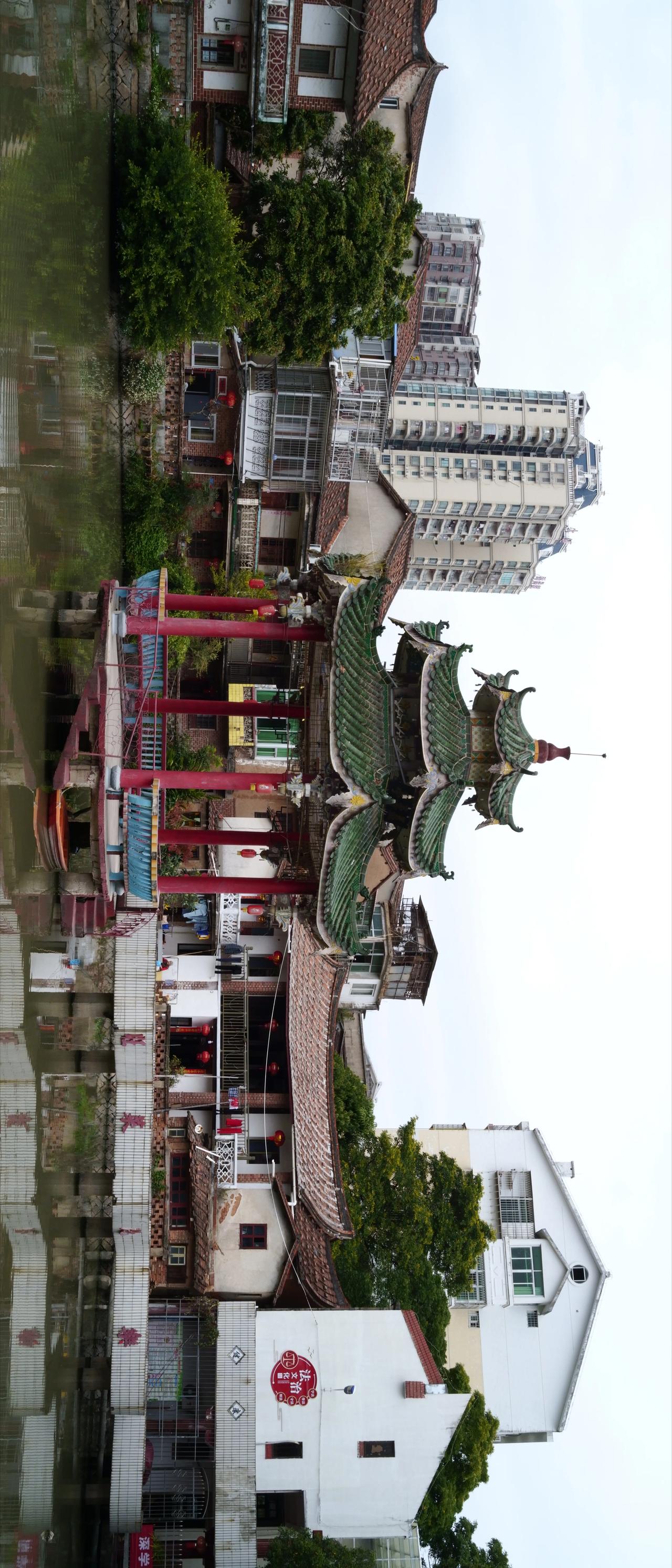 此次春节拍摄，随身带了两台相机。富士（FUJIFILM）GFX100 II 无反