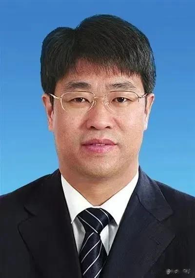 贪婪无度、腐化堕落，管不住裤裆！

与他人发生不正当性关系，搞权色、钱色交易，大