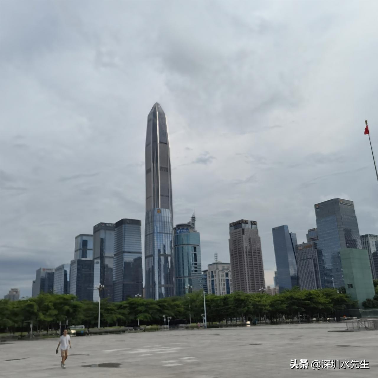 今天高考日，应个景！说说高考真正的意义，从来都不止是分数！
 
年少时总以为，高