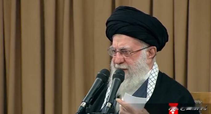 哈梅内伊认为近日发生在伊朗的抗议，实际上是一些骚乱分子打烂自己家，取悦特朗普的行