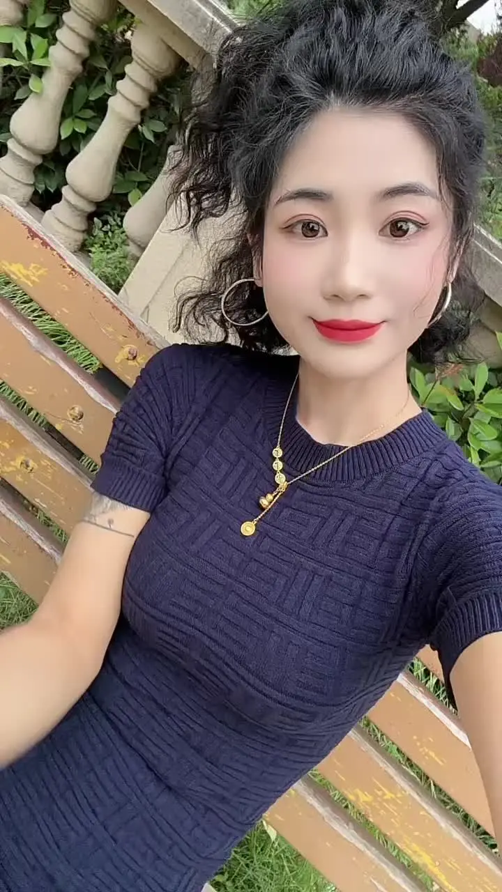 世界上最大的监狱，就是自己的心，走不出自己的执念，到哪里都是囚徒。