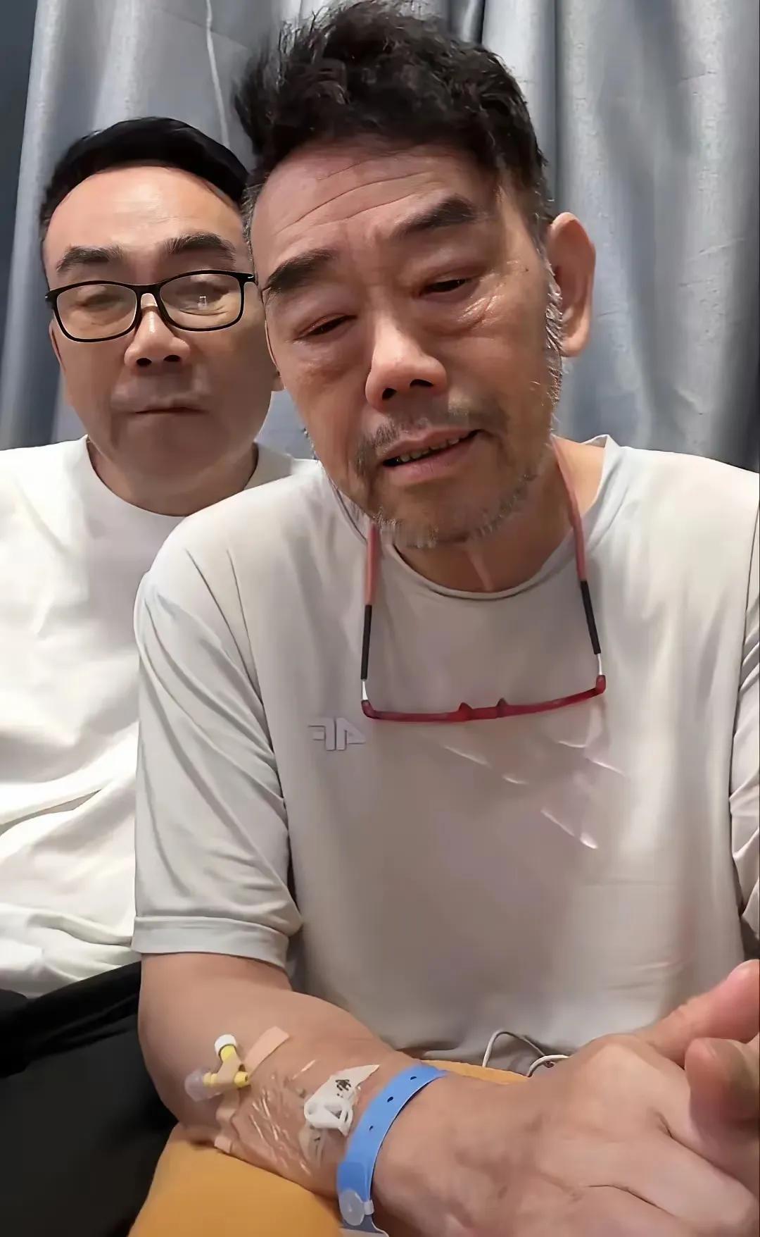 我不知道天津那边是什么风俗习惯
我们安徽这边上边老人了
孝子在一个月里都不能剃头