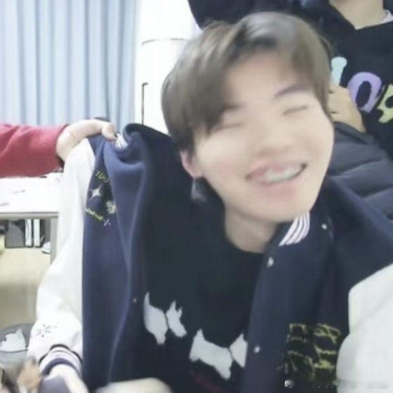 钎城发向鱼表情包钎城赢了发向鱼表情包钎城赢了发向鱼表情包，建议再更新表情包 