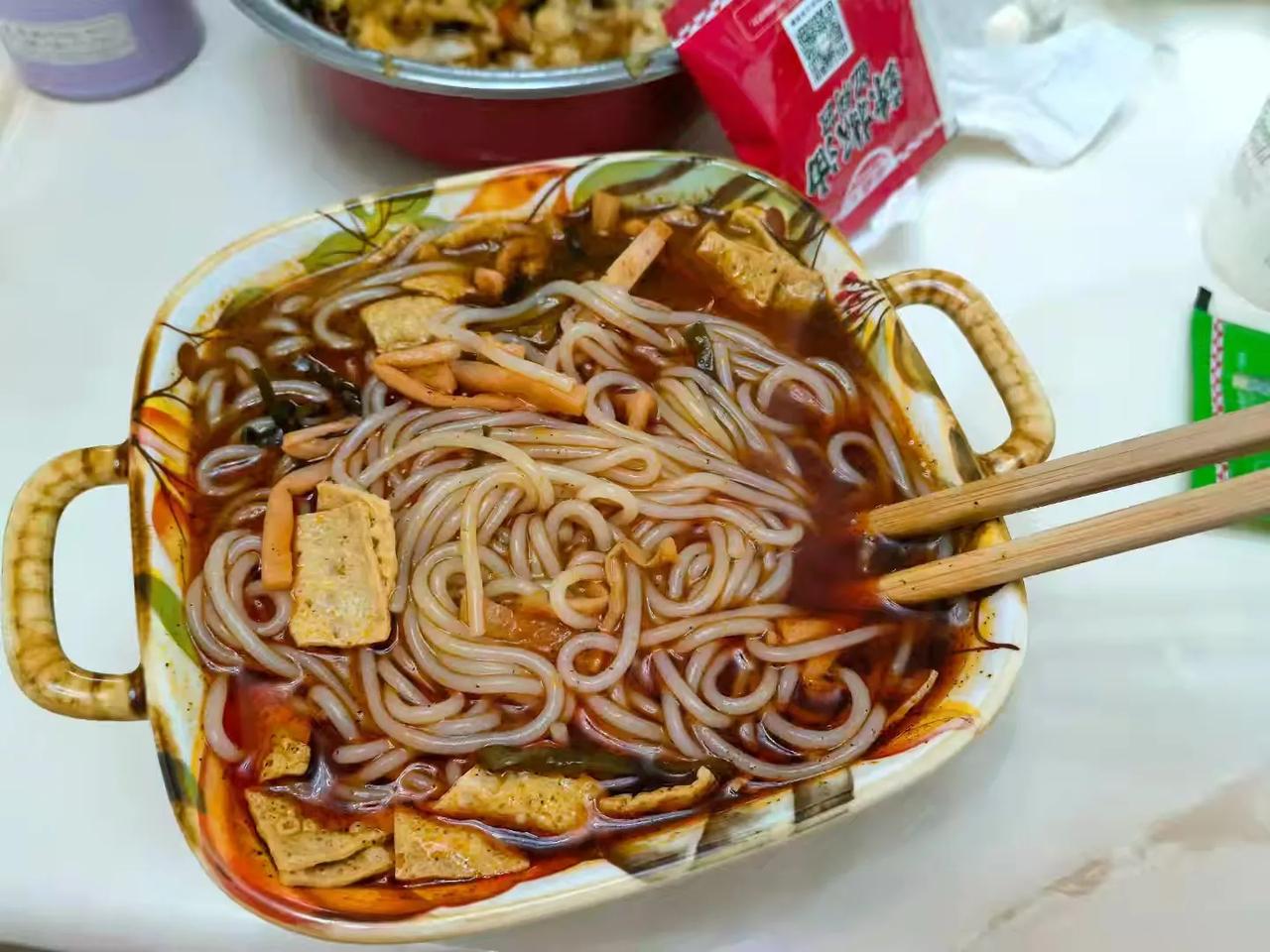 螺霸王袋装的煮出来超级好吃，比外面最好吃的肥姨家售卖的好吃很多呢，就是价格有点小