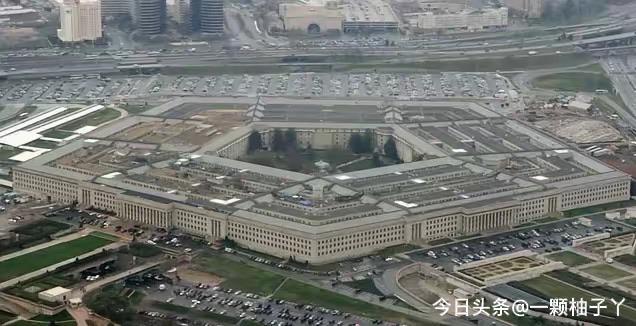 美国前国防部高官科尔比公开喊话，直接给欧洲“泼冷水”：你们别想着自己搞核武器库，