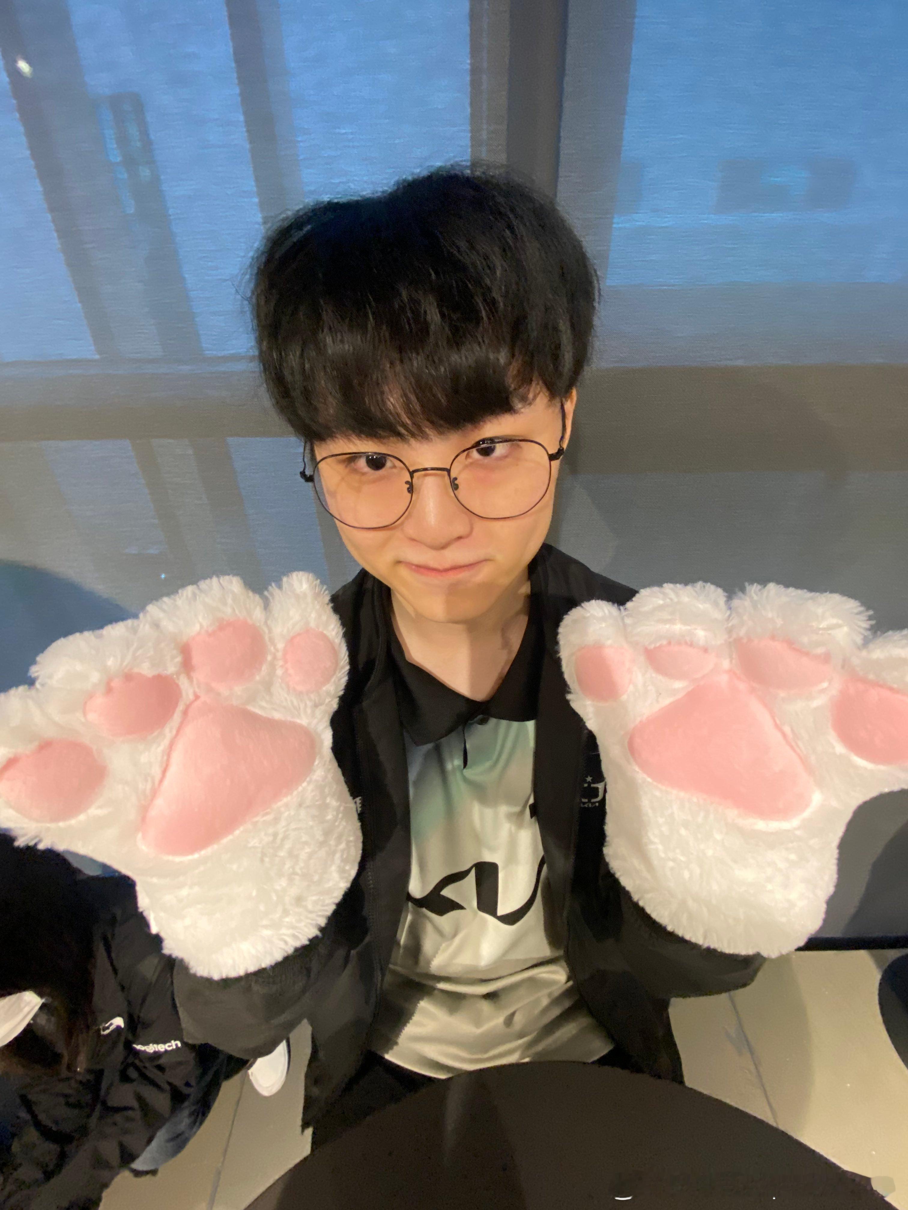 完全kiyo啊🐾cr.showxshow00 2025LCKDamwon_Ga