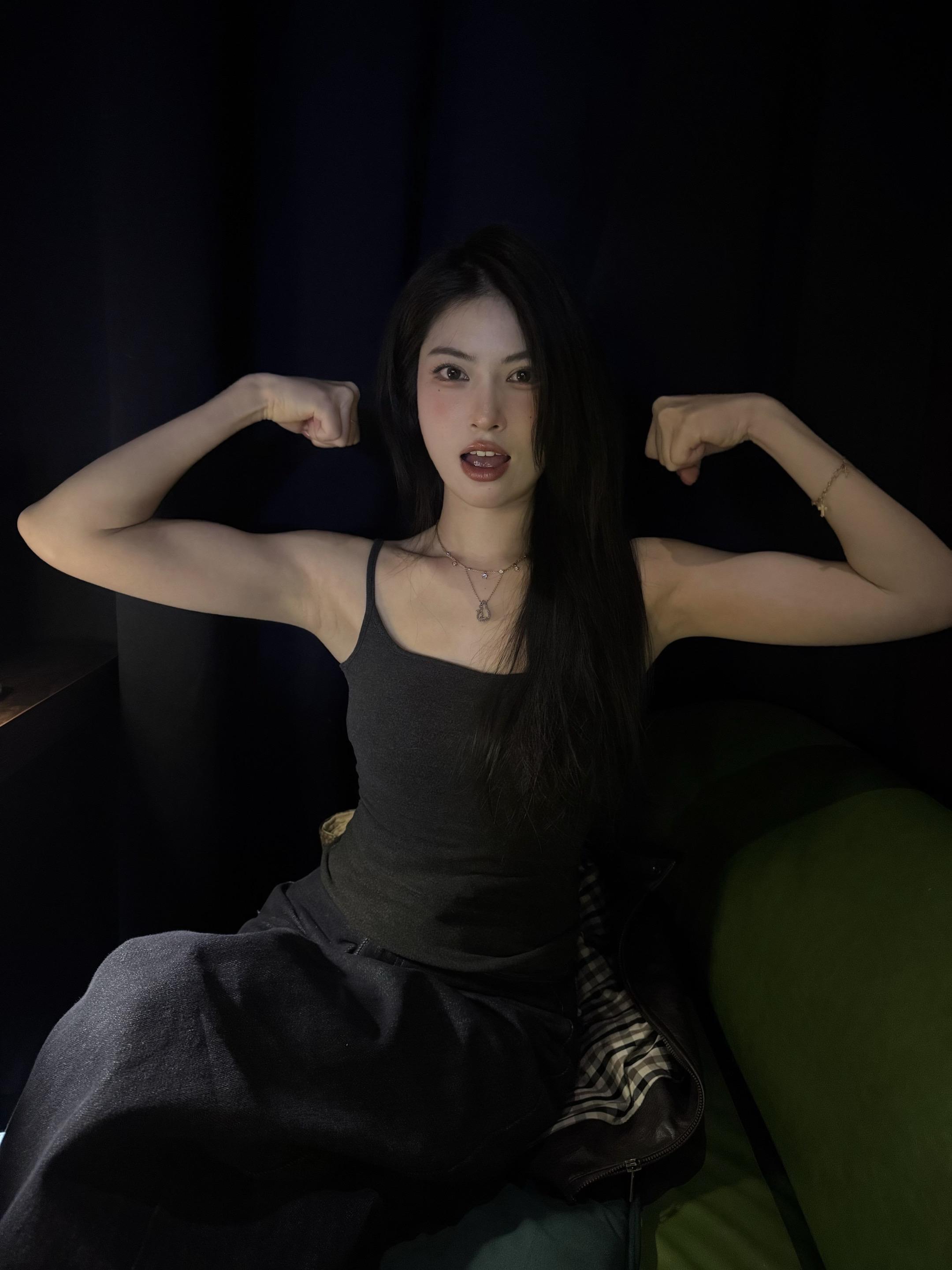 不知道 我的身材很曼妙