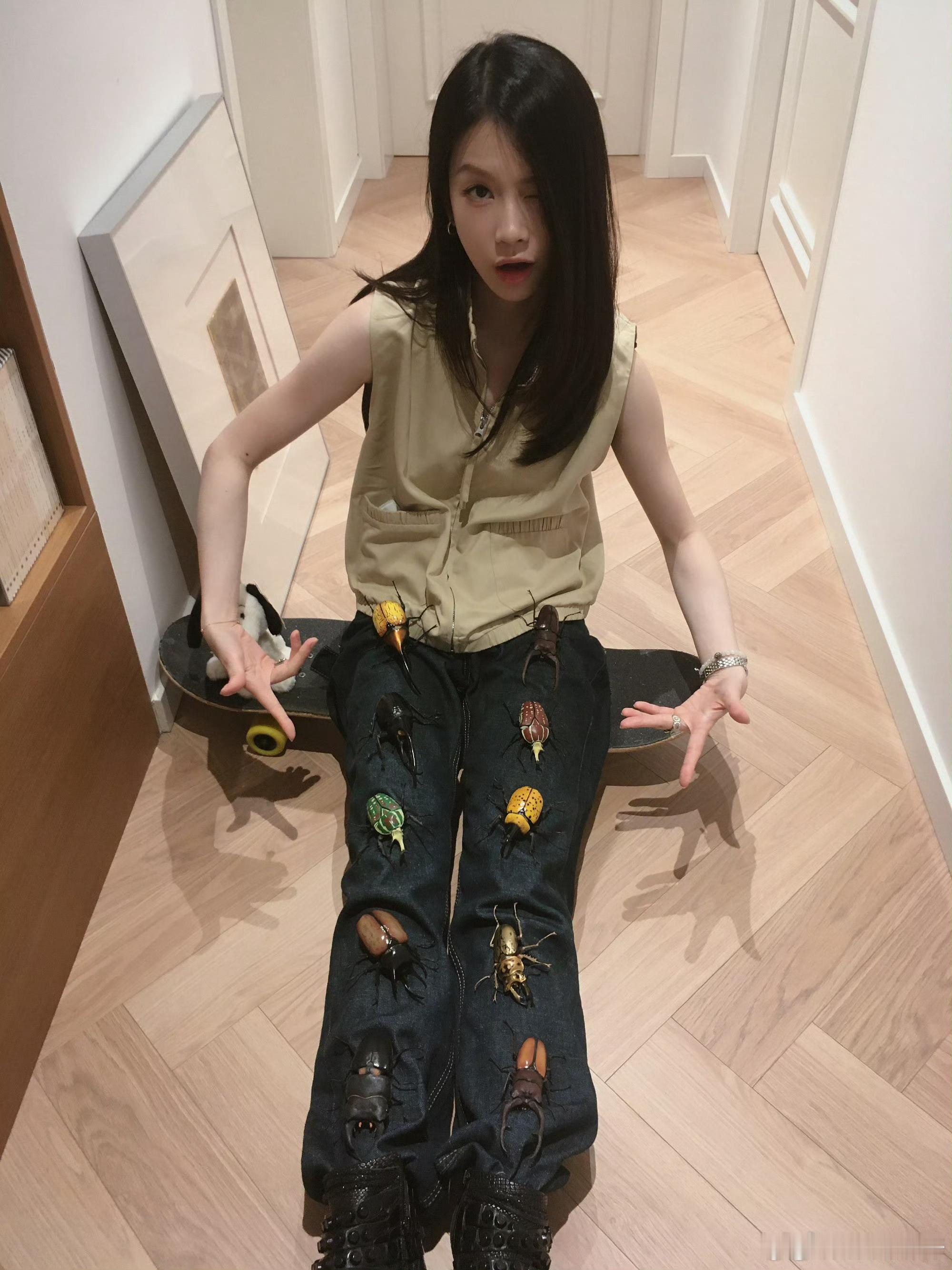 刘梦芮 lmr刘梦芮百里歌林 lmr刘梦芮千香 灯光漫延在黑夜 爱意回荡在世间?