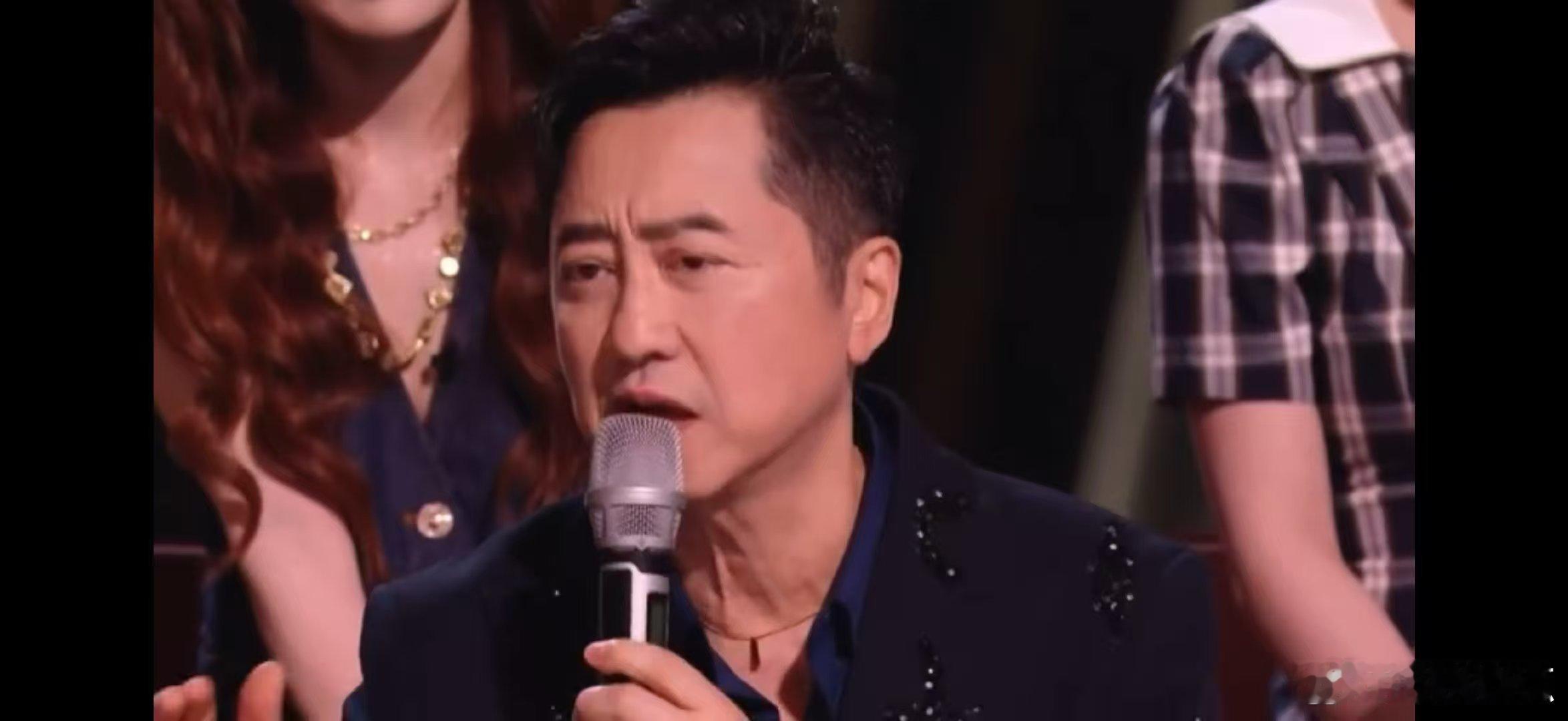 庾澄庆回应人老了做什么都心酸歌手发布会网络热梗引共鸣，庾澄庆暖心解读，心怀感慨依