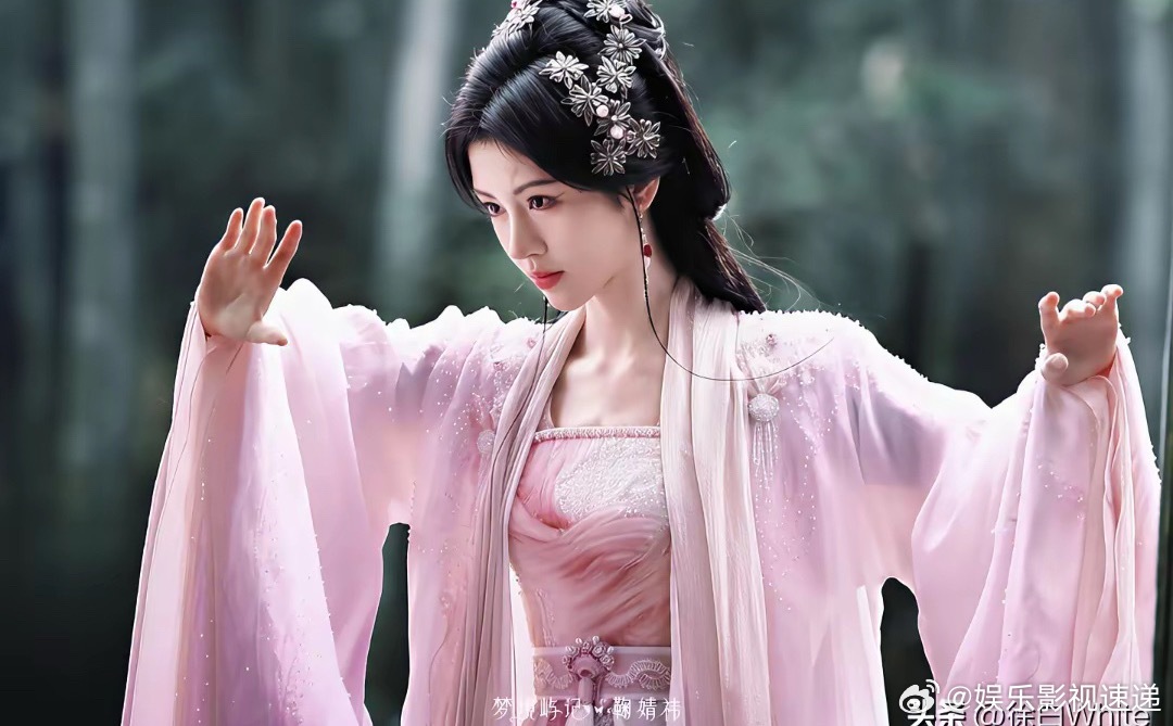 3月26日，《月鳞绮纪》又撤档了！鞠婧祎如果不能处理好前合约，2033年以前估计