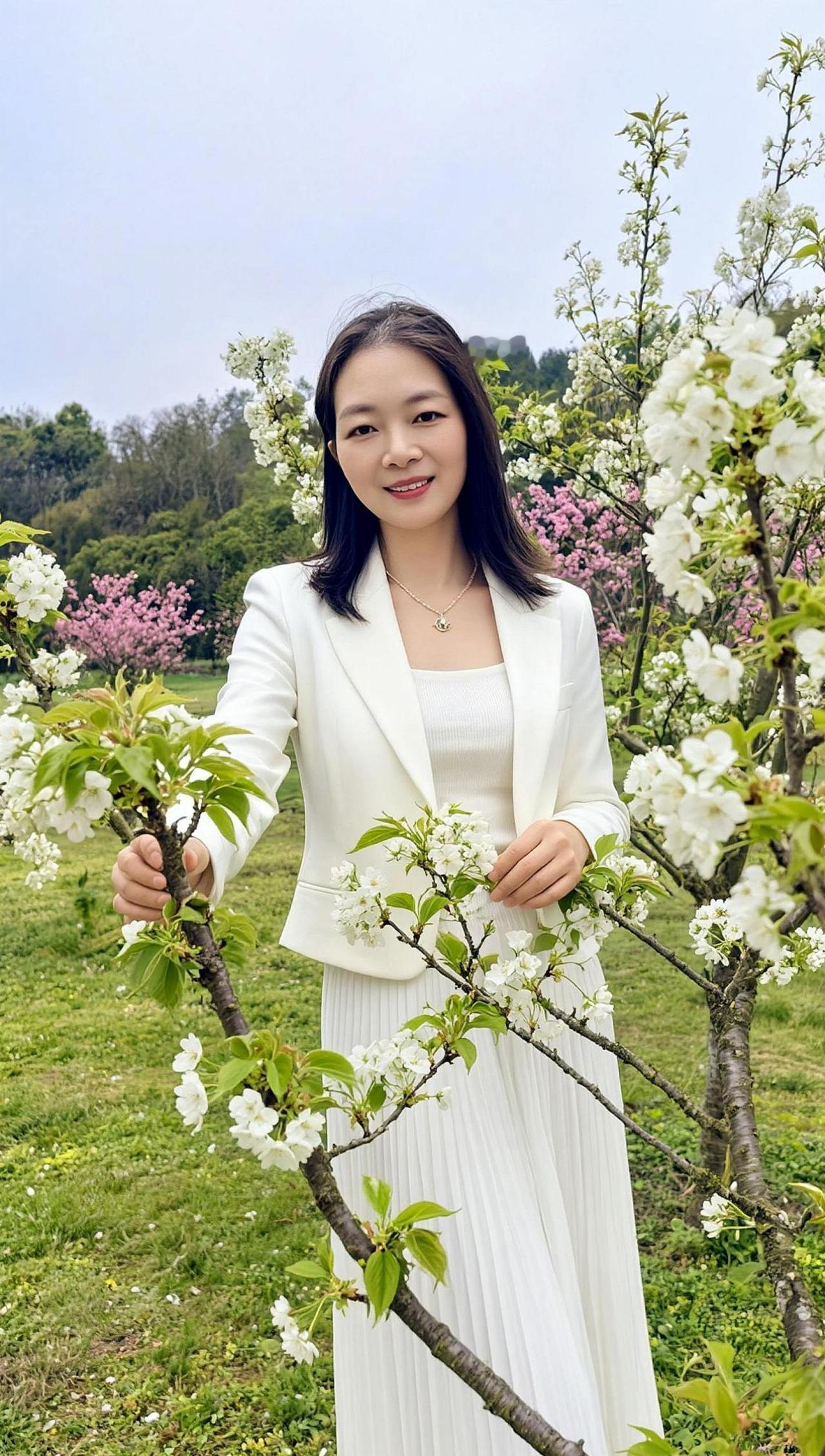 AI春日清新照 户外美女日常分享穿搭