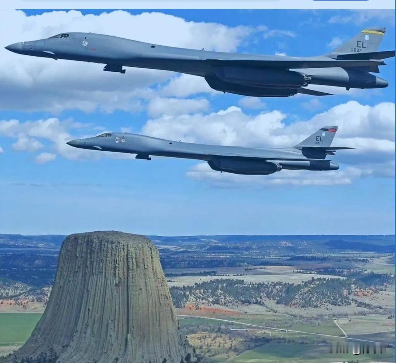 不用打，美军icon在南海icon自己掉下来两架军机！不让你们来非得来。自由航行