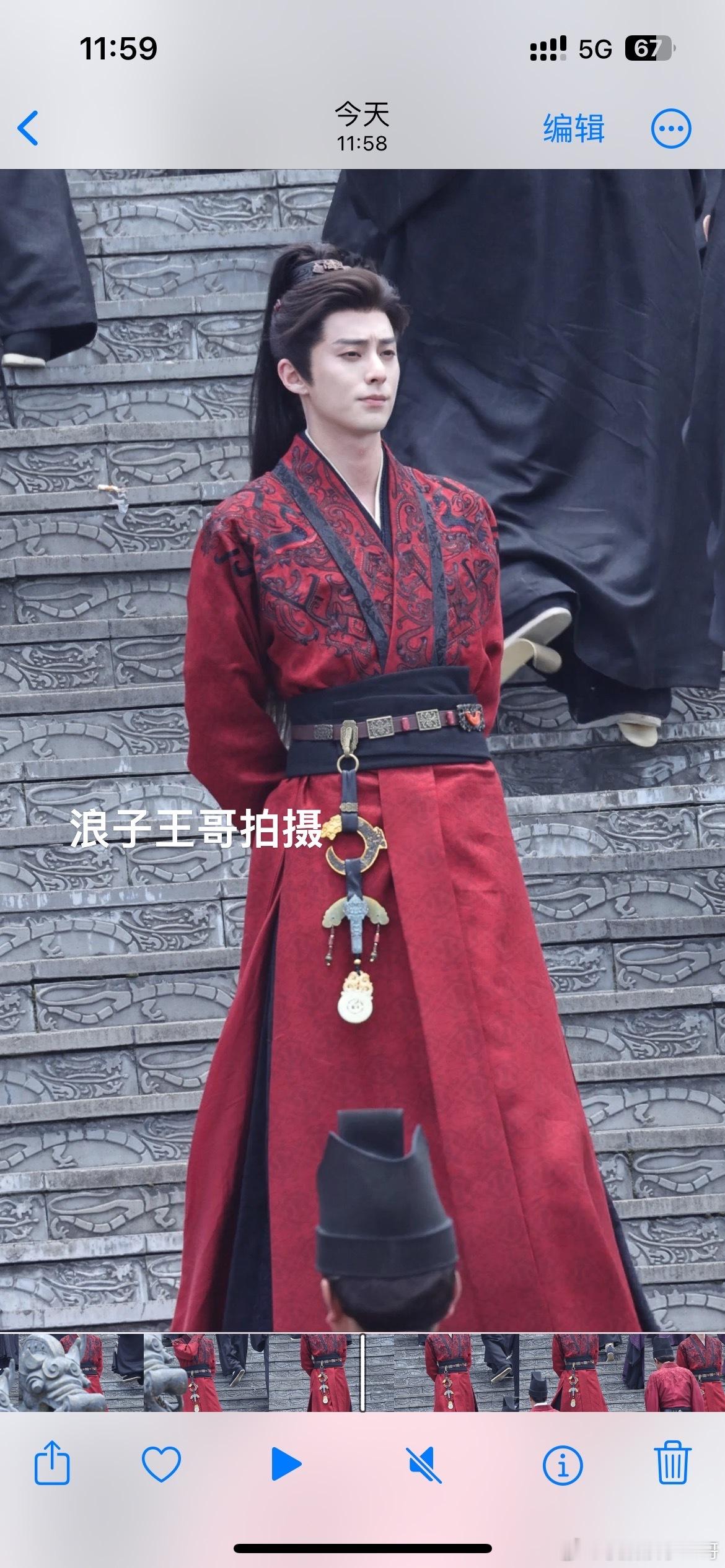 王鹤棣哥哥走下秦王宫99级台阶将门独后王鹤棣