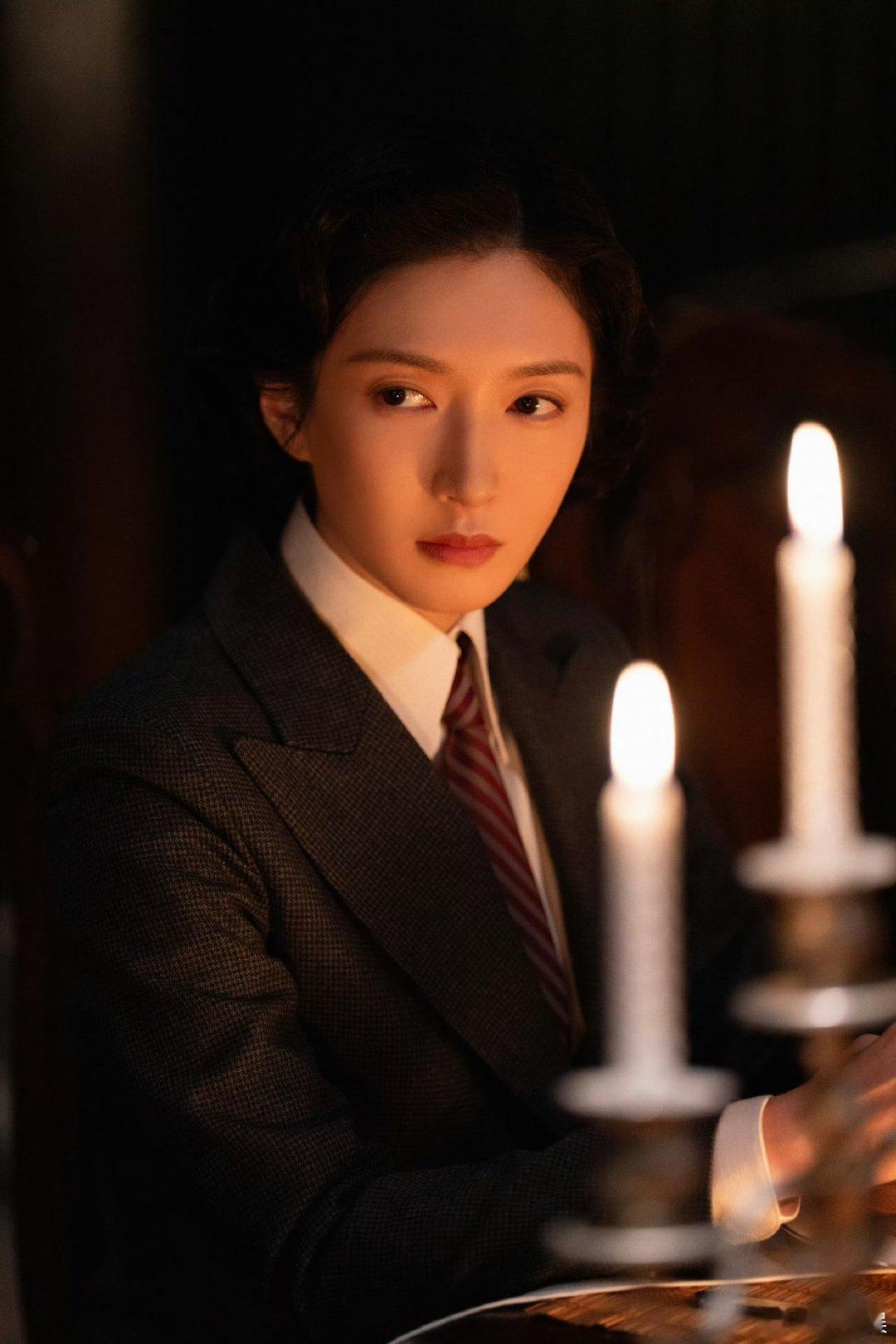 让江疏影演民国女大佬的是天才最适合江疏影的角色来了《醒来》苏门出场瞬间抓住眼球，
